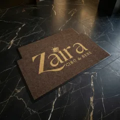 Özel logolu kapı paspası - Zaira Cibo & Bere için üretilen 100x155 siyah paspas.