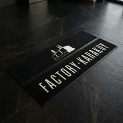 Kurumsal logolu paspas - Factory Karaköy için üretilen 31x173 siyah uzun paspas.