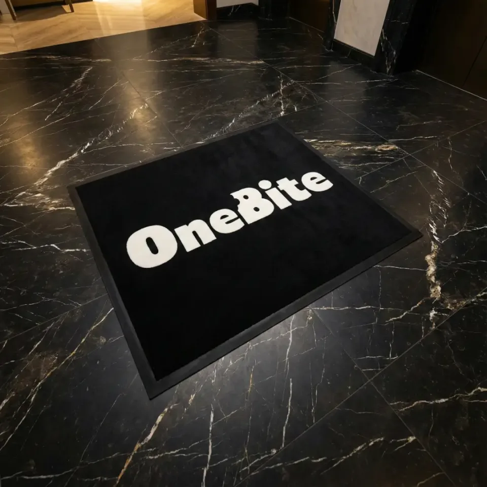 One Bite restoran logolu paspas örneği 80 x 90 cm