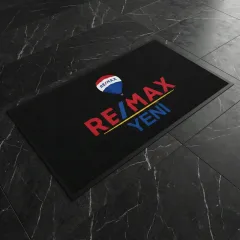 REMAX Yeni emlak ve inşaat ofisi logolu paspas örneği 100 x 175 cm