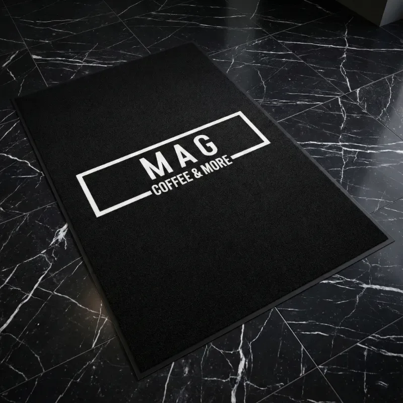 Lazer kesim logolu paspas - Mag Coffee için üretilen 120x200 siyah paspas.