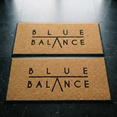 Blue Balance mağaza logolu paspas örneği 50 x 100 cm (2 adet)