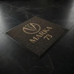 Marka 73 butik logolu paspas örneği 80 x 120 cm + 150 x 150 cm