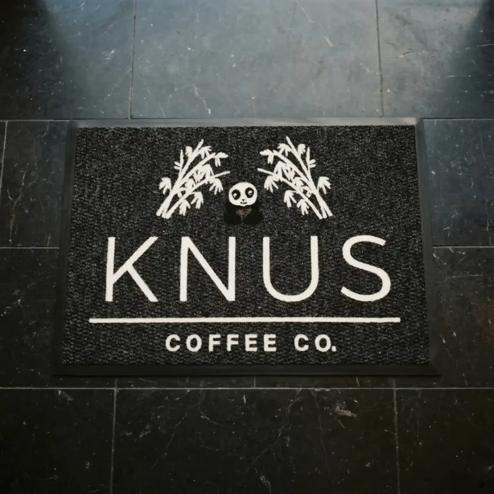 Knus Coffee cafe logolu paspas örneği 50 x 70 cm