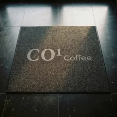 CO1 Coffee cafe logolu paspas örneği 138 x 150 cm
